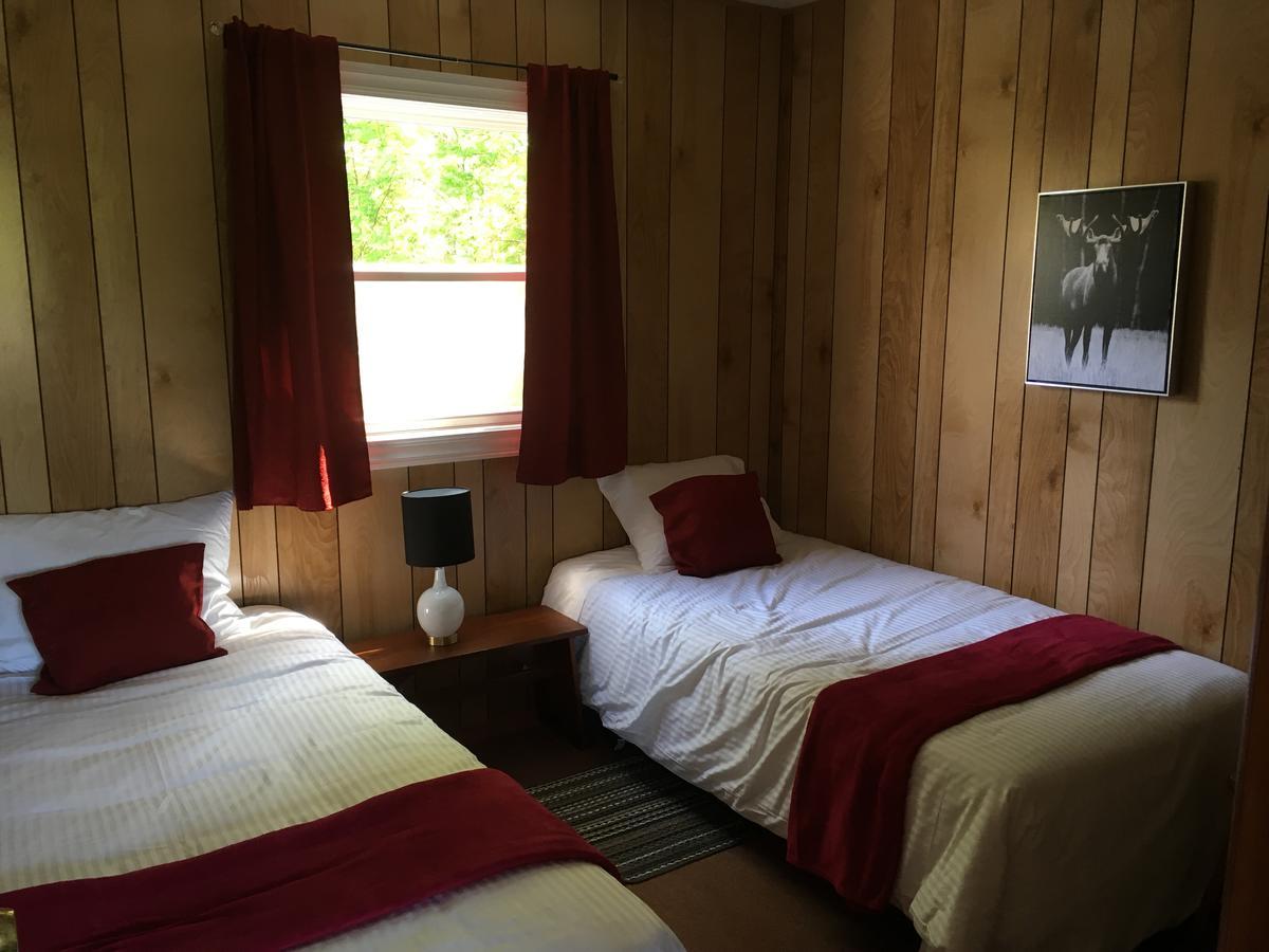 Wingspread Cottages Stanley Bridge Экстерьер фото