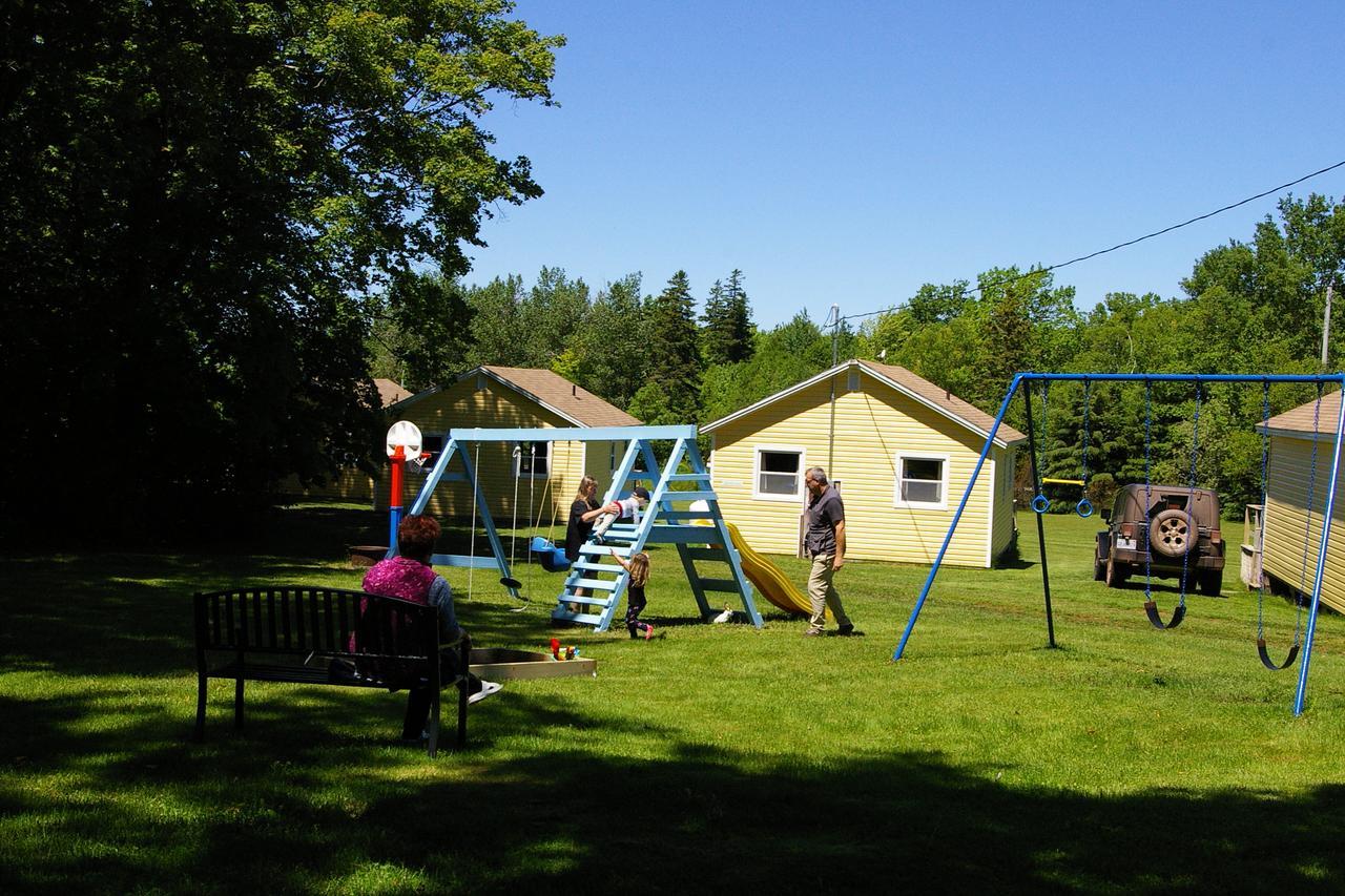 Wingspread Cottages Stanley Bridge Экстерьер фото